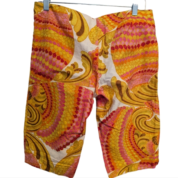 Trina Turk Bermuda shorts, size 6 - Picture 2 of 9